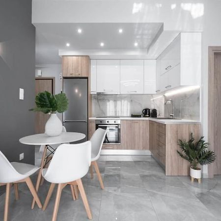 Soleggiato Minimal Apartment Солун Екстериор снимка