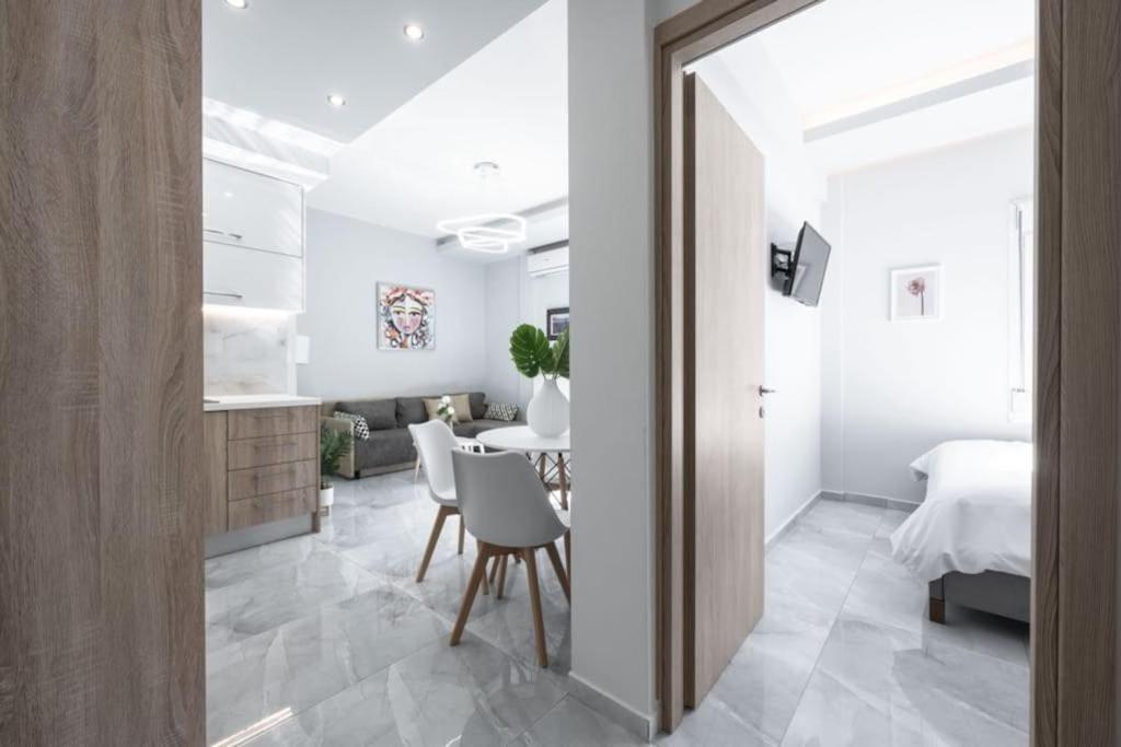Soleggiato Minimal Apartment Солун Екстериор снимка