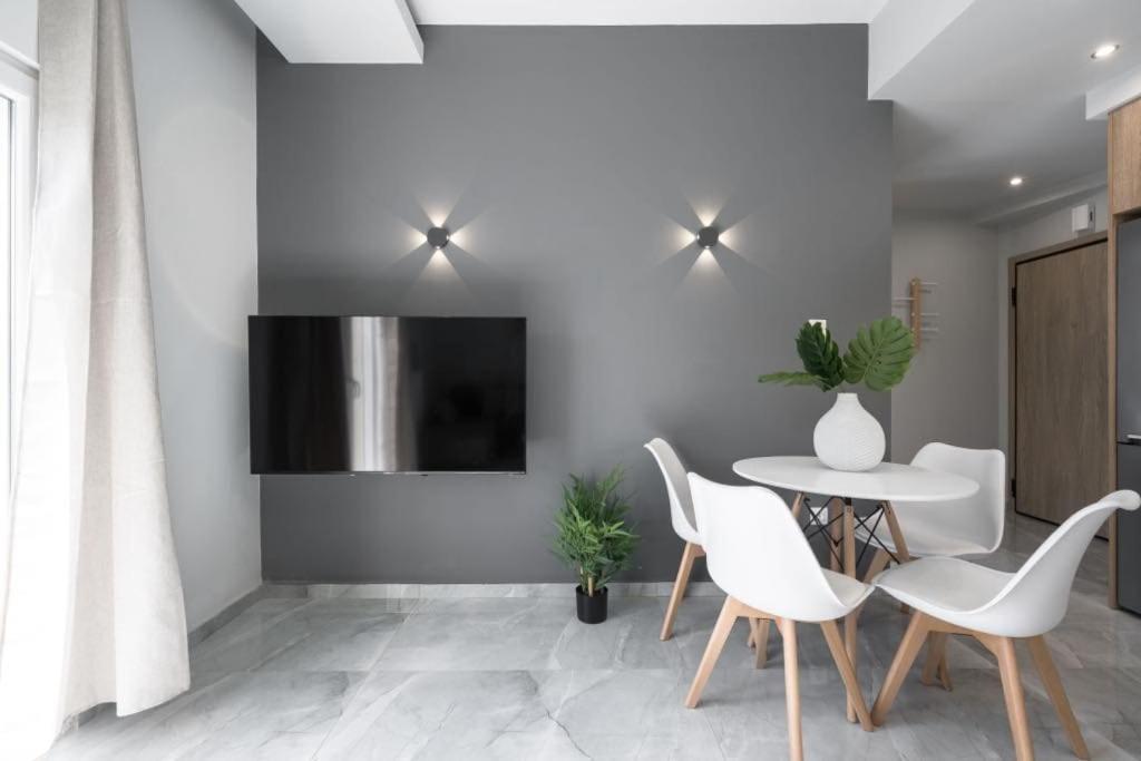 Soleggiato Minimal Apartment Солун Екстериор снимка